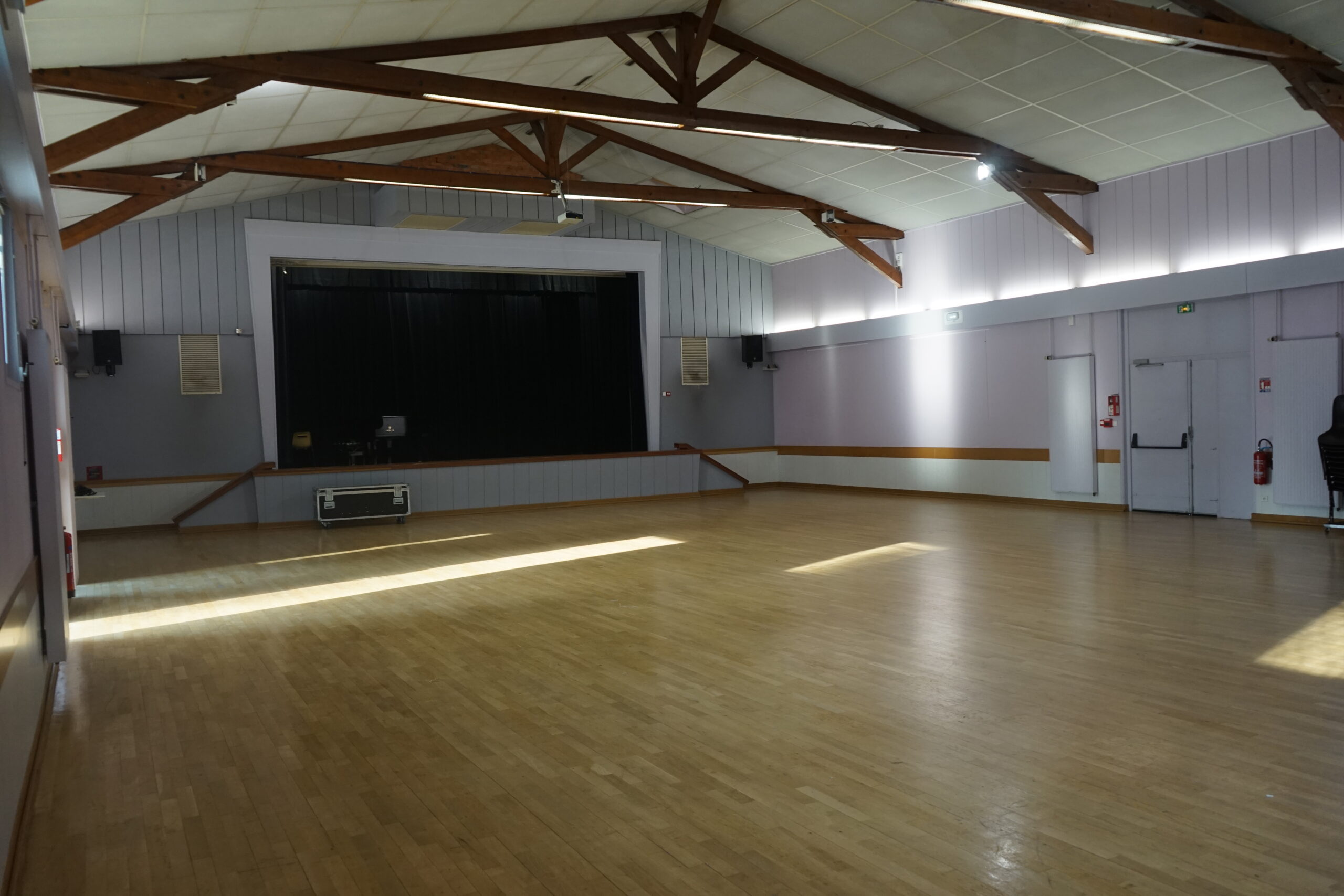 Réserver une salle municipale chassieu.fr