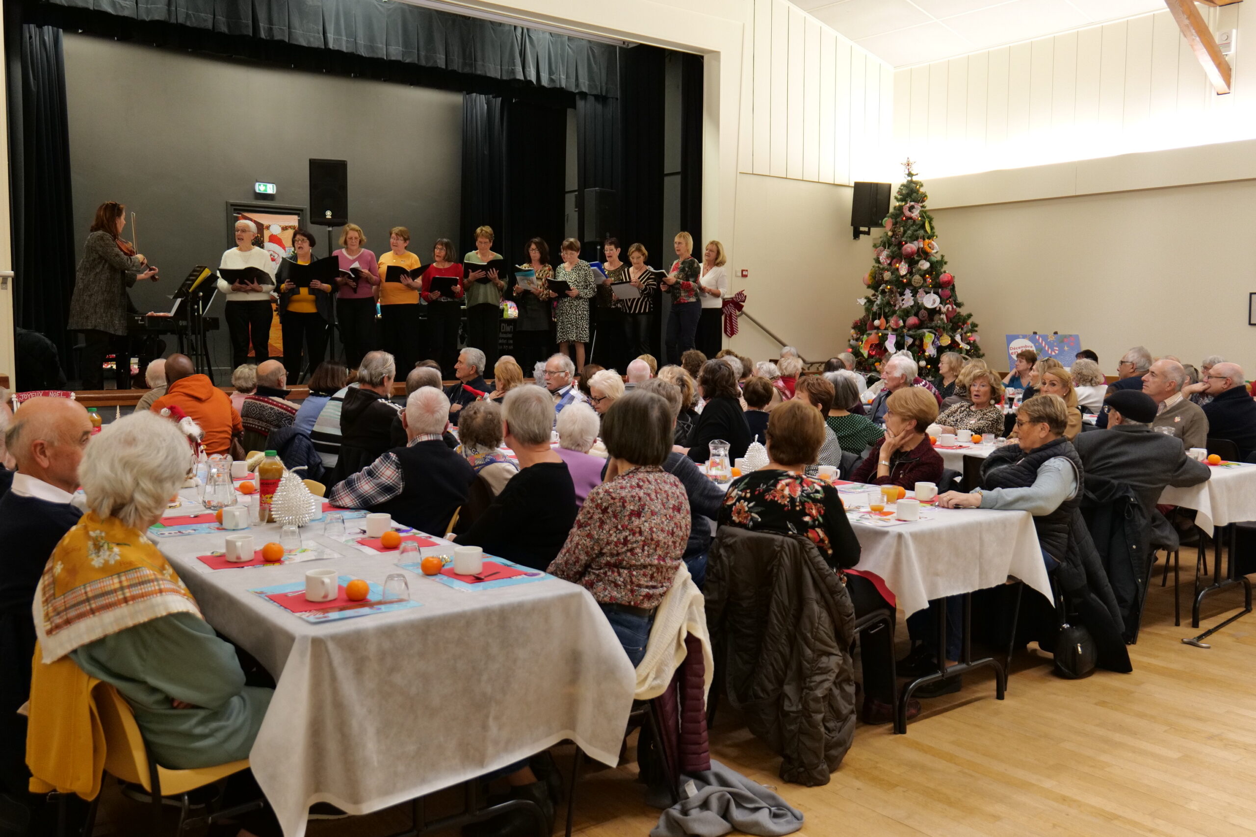 Goûter de Noël des seniors chassieu.fr